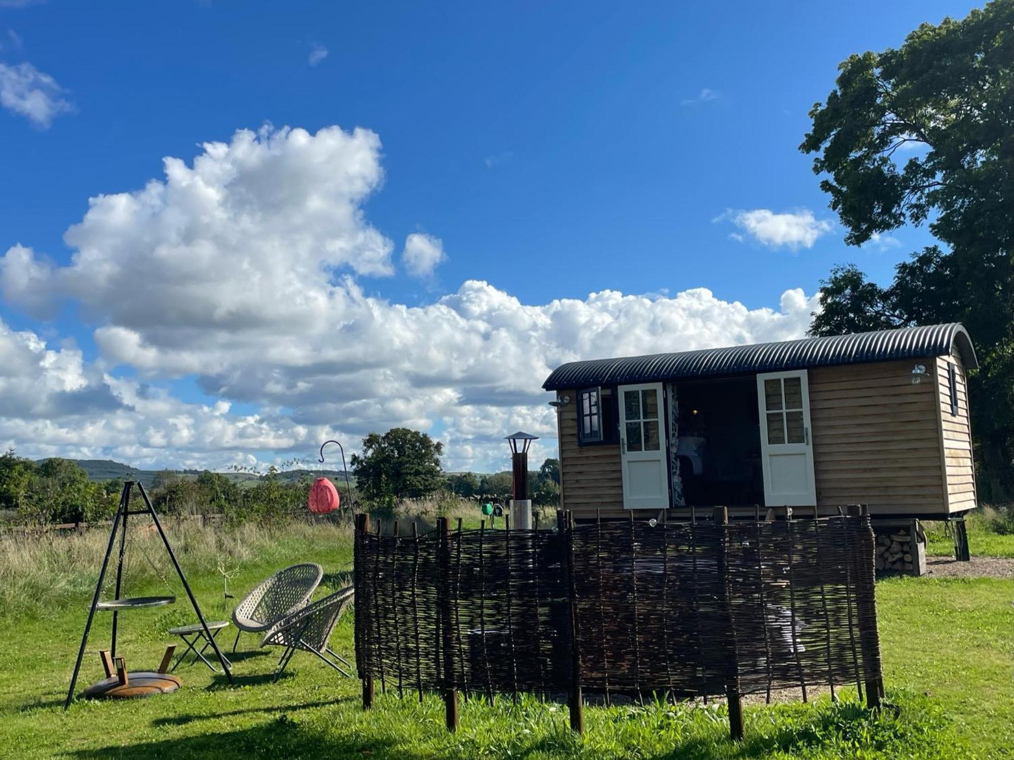 Toadland Shepherd Huts เดอรัม ภายนอก รูปภาพ